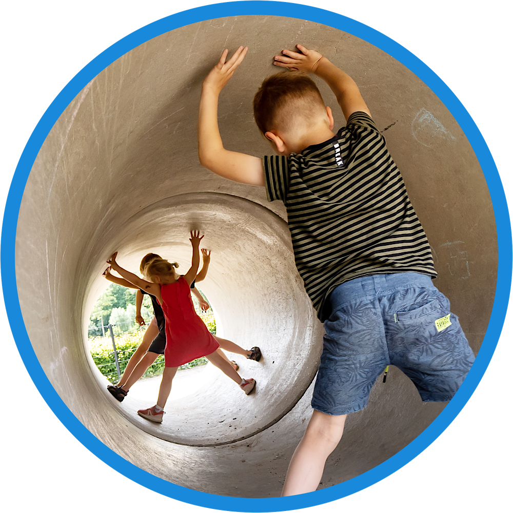 Buiten spelen bij kinderopvang in Beek en Donk Buiten spelen bij kinderopvang in Beek en Donk